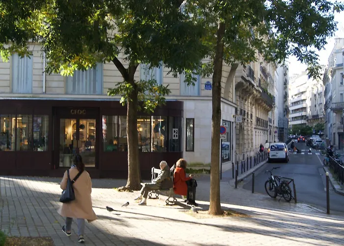 Cosy 2 Room 50M2 Parisian Classic Flat - Passy, 16Th Arrondissement, Near Eiffel Tower