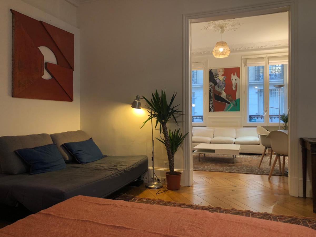 Cosy 2 50m2 Parisian Classic Flat - Passy, 16th Arrondissement, Near Eiffel Tower Parijs