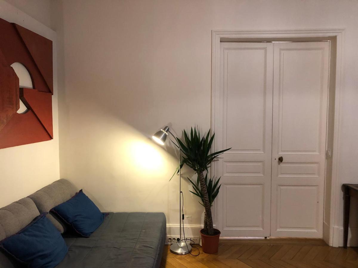 Cosy 2 50m2 Parisian Classic Flat - Passy, 16th Arrondissement, Near Eiffel Tower Parigi