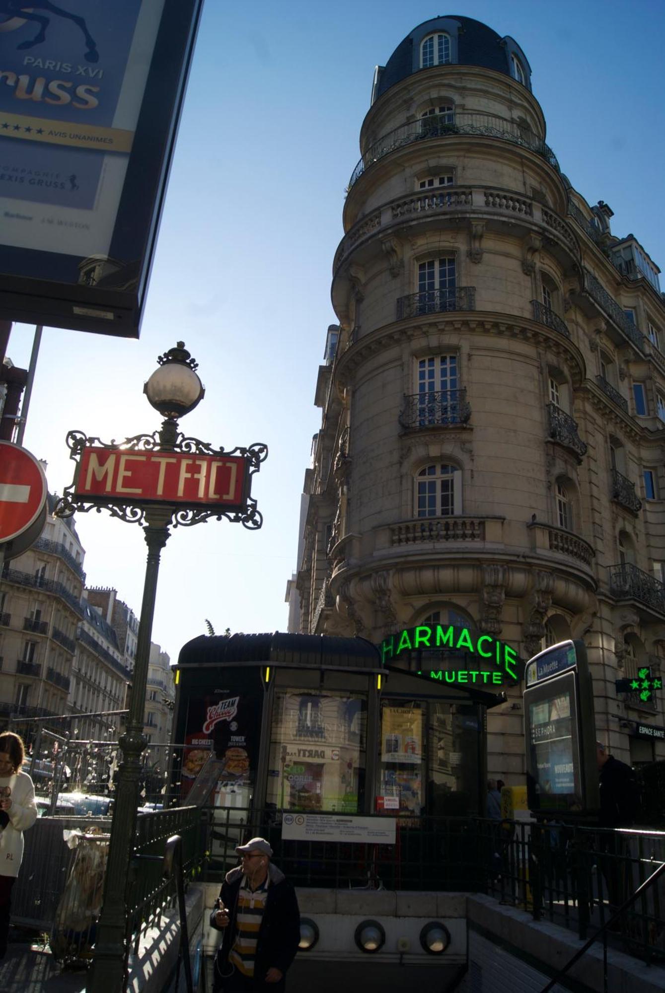 Cosy 2 50m2 Parisian Classic Flat - Passy, 16th Arrondissement, Near Eiffel Tower * Parigi